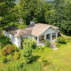 Luxe 3BR Getaway for 4 Seasons
