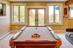 Stars, Sky & Mountain Views • Modern Upstate Stay