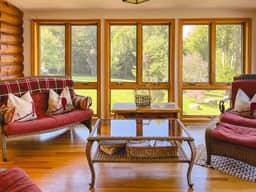 Cozy 6BR Catskills Getaway with Hot Tub