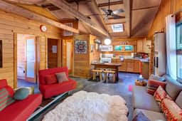 Cozy Log Cabin w/ Sauna EV Charger Dog Friendly