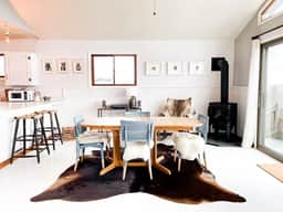 Quaint Catskills Cabin with Panoramic Views - Image 3