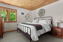 Modern Alpine Chalet 2 Miles from Belleayre - Image 4