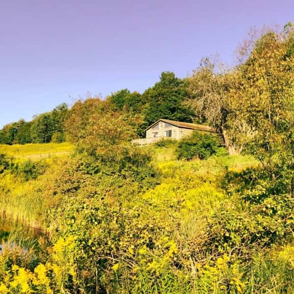 Quaint Catskills Cabin with Panoramic Views - Image 1