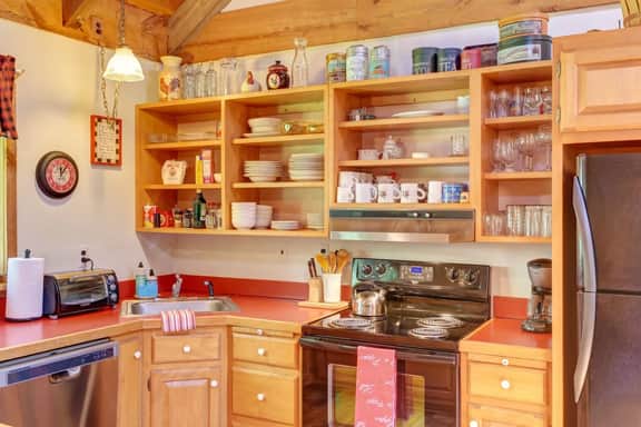 Cozy Rustic Log Cabin • Perfect Catskills Stay