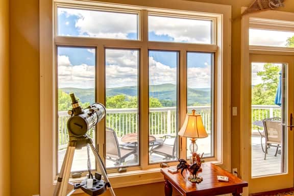 Stars, Sky & Mountain Views • Modern Upstate Stay