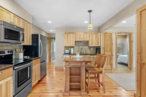 Warm & Woodsy Cabin Year-Round Escape