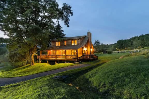 Upstate Getaway • Starry Skies and Nature