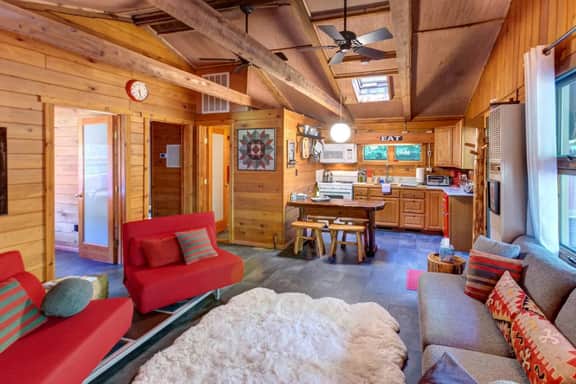 Cozy Log Cabin w/ Sauna EV Charger Dog Friendly