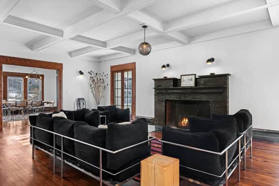 Luxe 3BR Getaway for 4 Seasons