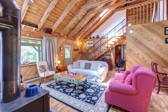 Cozy Rustic Log Cabin • Perfect Catskills Stay - Image 2