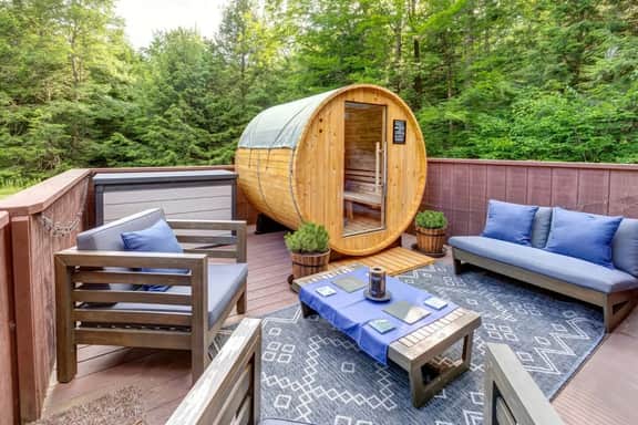 Cozy Log Cabin w/ Sauna EV Charger Dog Friendly - Image 3