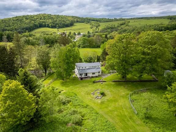 Country Chic 3BR Retreat Near All Star Village - Image 2