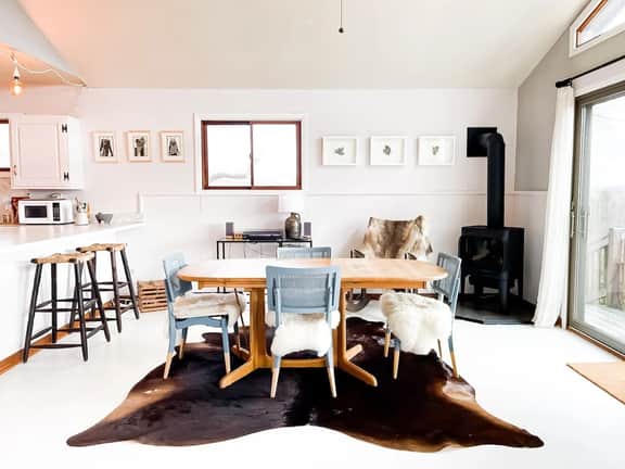Quaint Catskills Cabin with Panoramic Views - Image 3