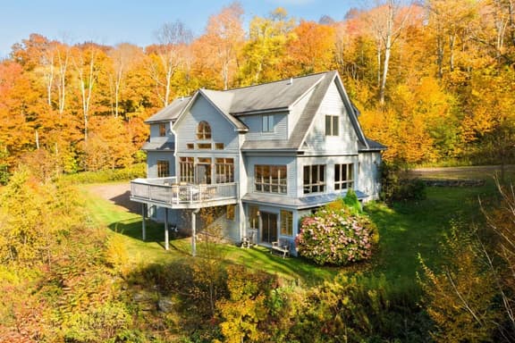 Stars, Sky & Mountain Views • Modern Upstate Stay - Image 1