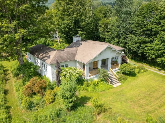 Luxe 3BR Getaway for 4 Seasons - Image 1