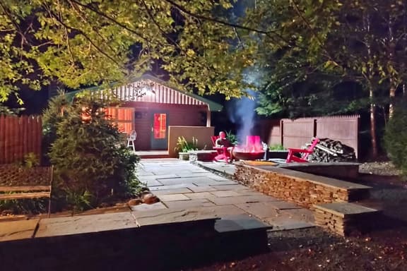 Cozy Log Cabin w/ Sauna EV Charger Dog Friendly - Image 1